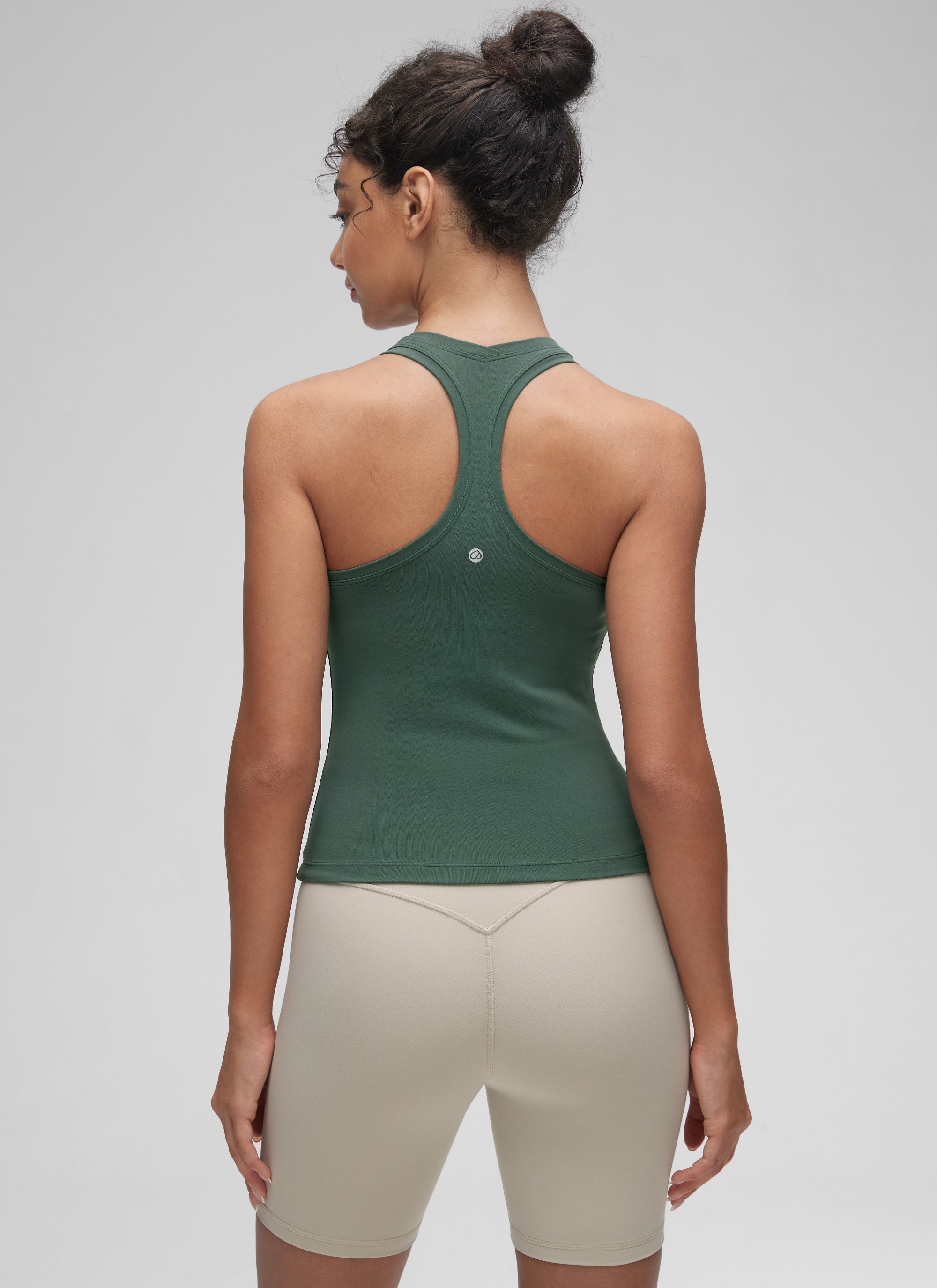 CRZ YOGA Pambabaeng Yoga Masikip na Kasuotan Butterluxe Crewneck Tank Top Racerback Dark Forest Green