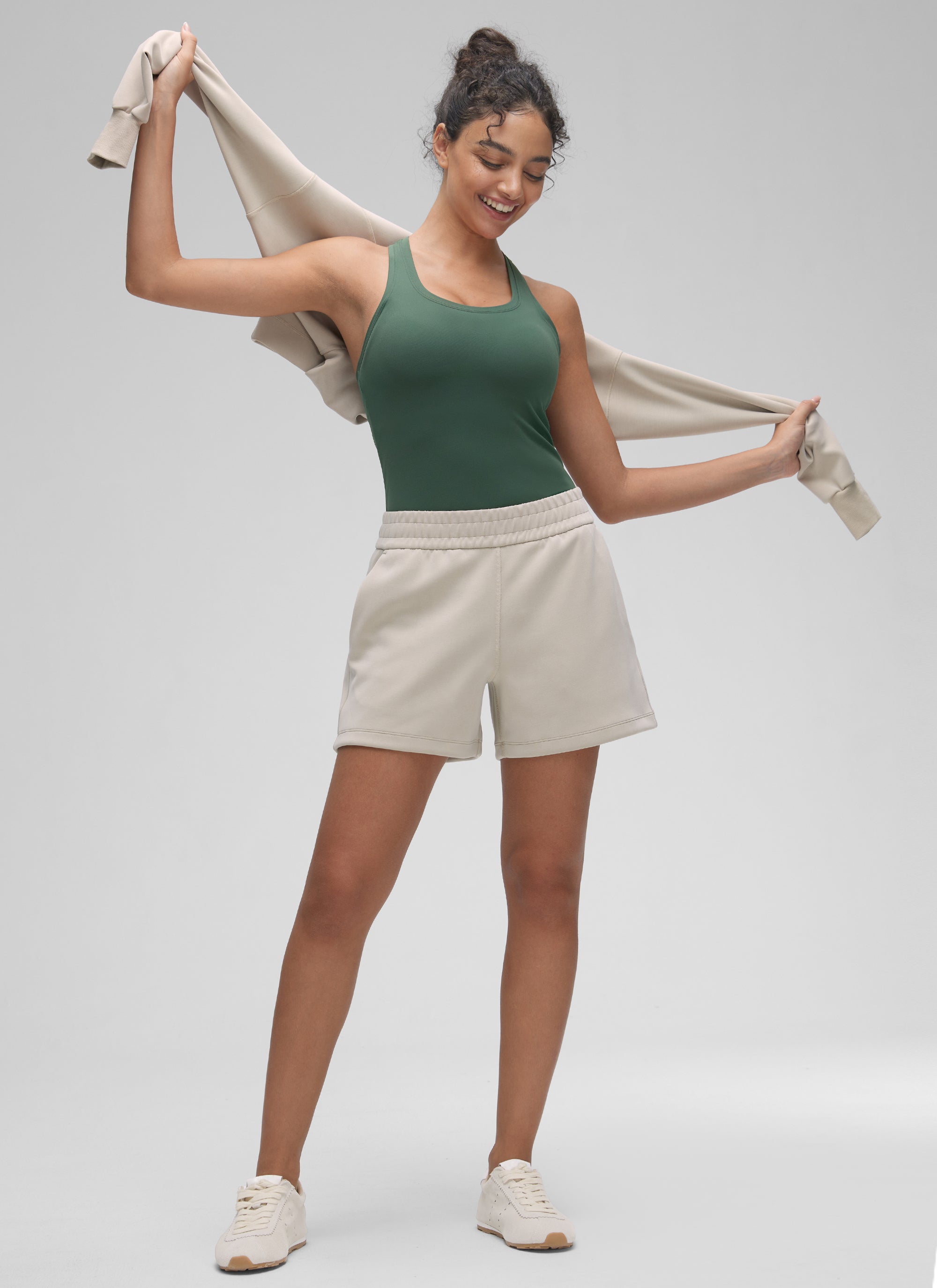 CRZ YOGA Pambabaeng Yoga Masikip na Kasuotan Butterluxe Crewneck Tank Top Racerback Dark Forest Green