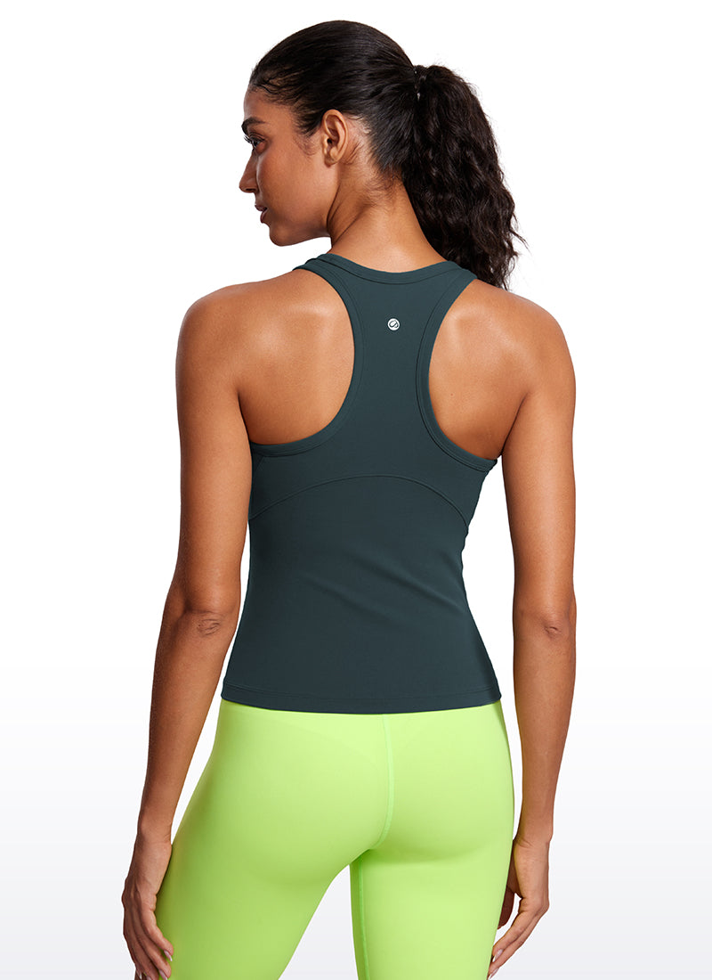 CRZ YOGA Pambabaeng Yoga Tight Fit Tops Butterluxe Tank Top na Mataas ang Neck na Kagubatan na Madilim na Berde