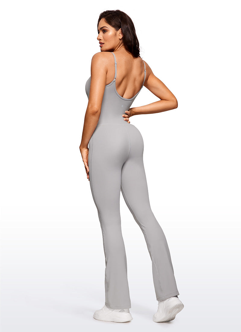 CRZ YOGA Pambabaeng Yoga Tight Fit Flare Jumpsuits na may Built-in na Bra Bodysuits na Gull Gray