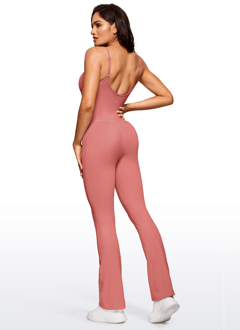 CRZ YOGA Pambabaeng Yoga Tight Fit Flare Jumpsuits na may Built-in na Bra Bodysuits na Briar Rose