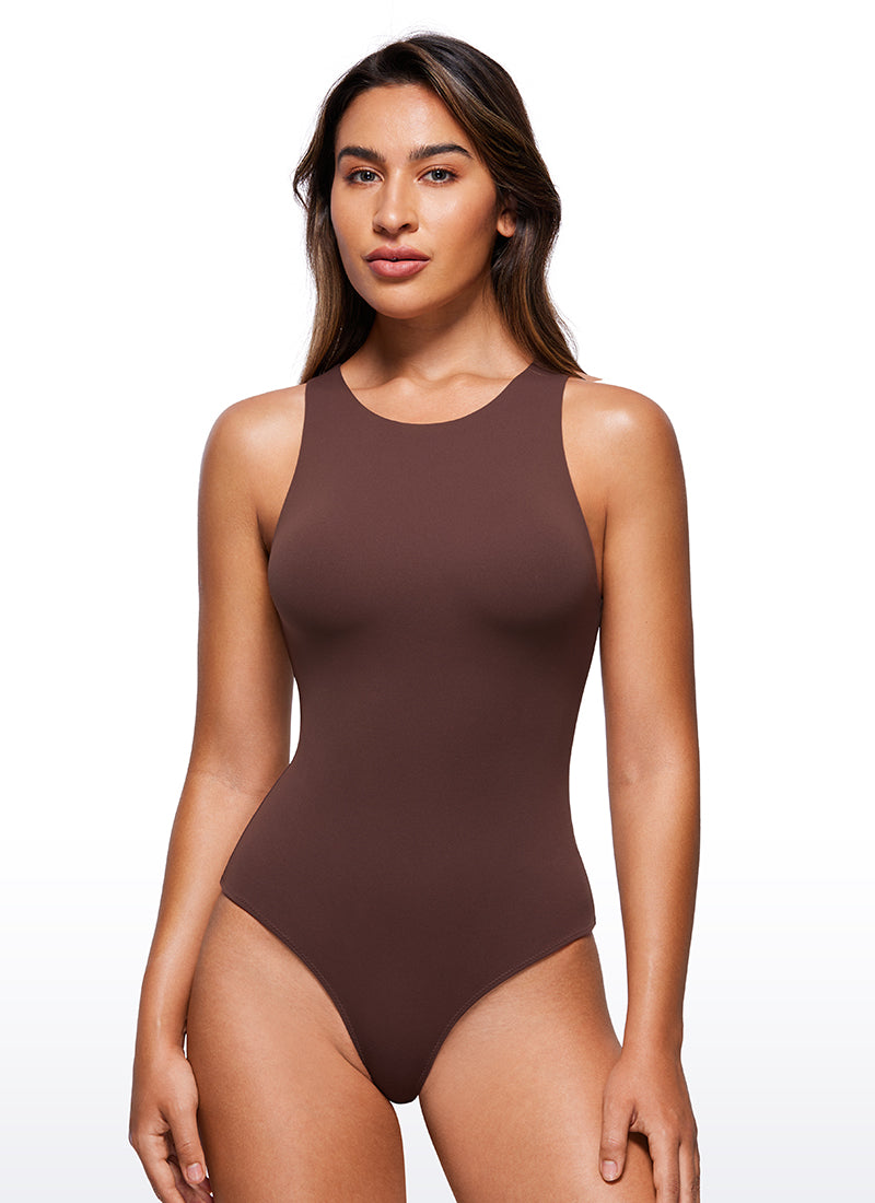CRZ YOGA Pambabaeng Yoga Tight Fit High Neck Racerback Bodysuits na Taupe