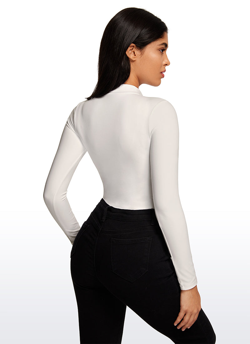 CRZ YOGA Pambabaeng Yoga Tight Fit Mock Turtleneck Long Sleeves Bodysuits na Puting Aprikot