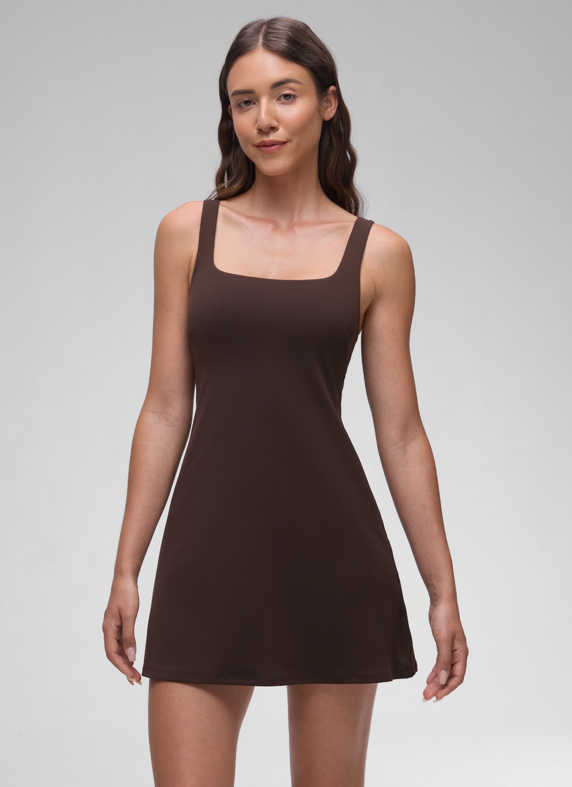 CRZ YOGA Babae Butterluxe Square Neck Shelf Bra Tennis Dresses A line Hot Fudge Brown