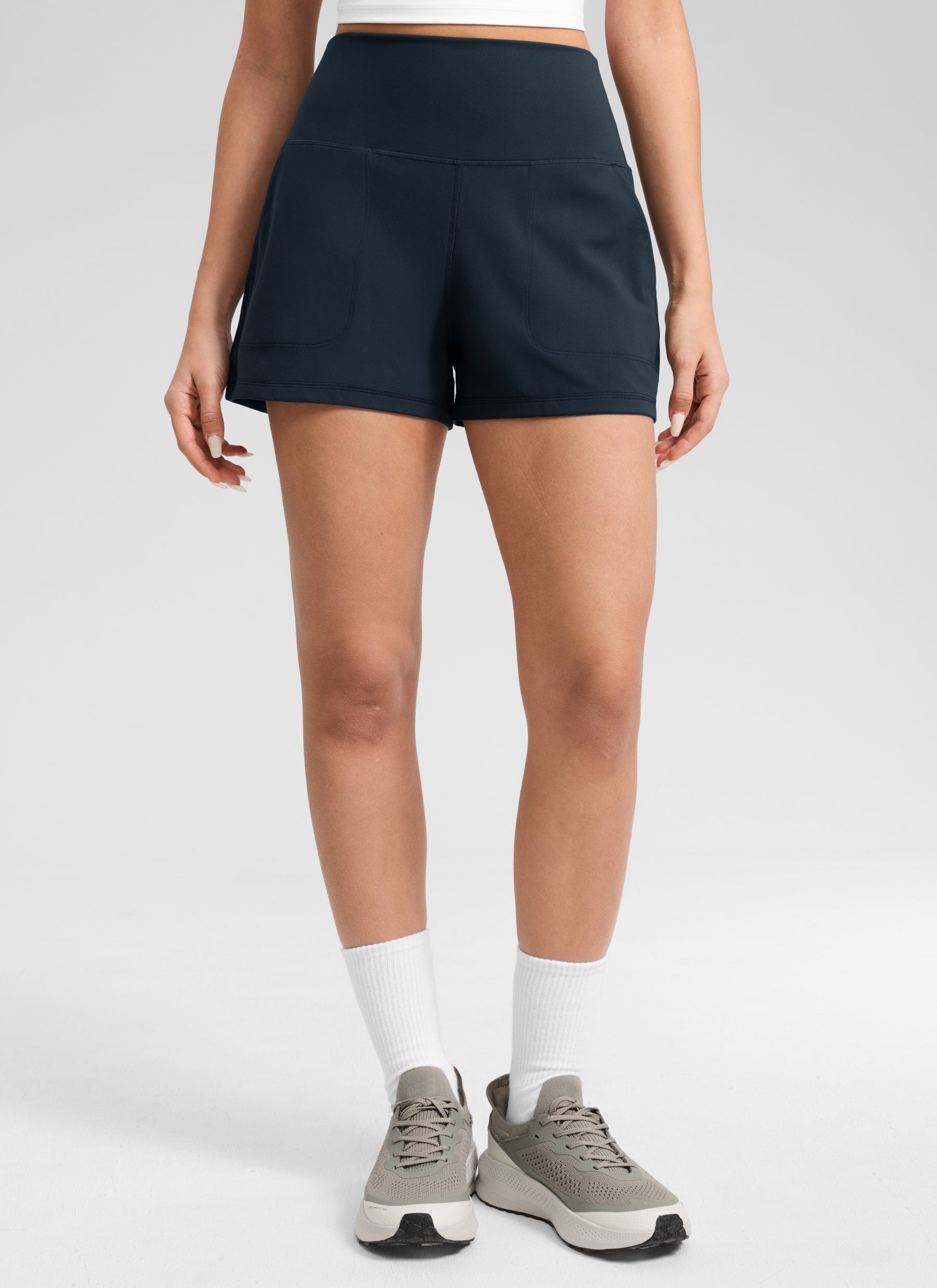 CRZ YOGA Babae Butterlift High Waisted Shorts na may Bulsa, Walang Liner, True Navy