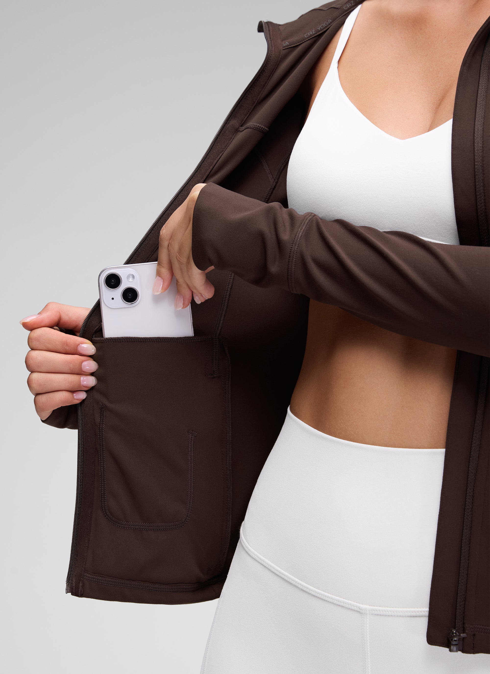 CRZ YOGA Pambabae Butterluxe Slim Fit na Bulsa na Panlabas na Kasuotan na Buong Zip Hoodies Hot Fudge Brown