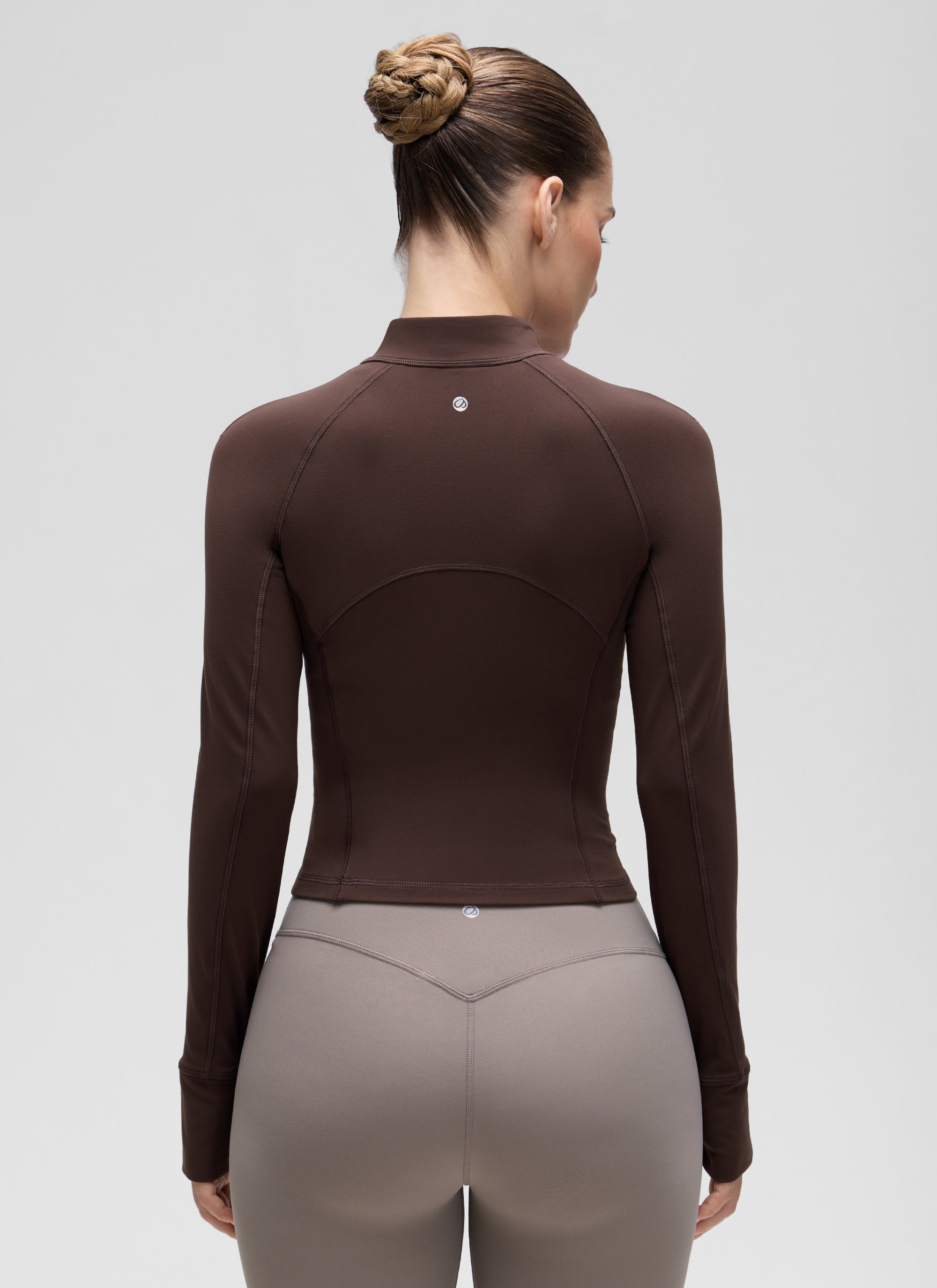 CRZ YOGA Pambabaeng Yoga Slim Fit Tops Butterluxe Half-Zip Long Sleeve Hot Fudge Brown