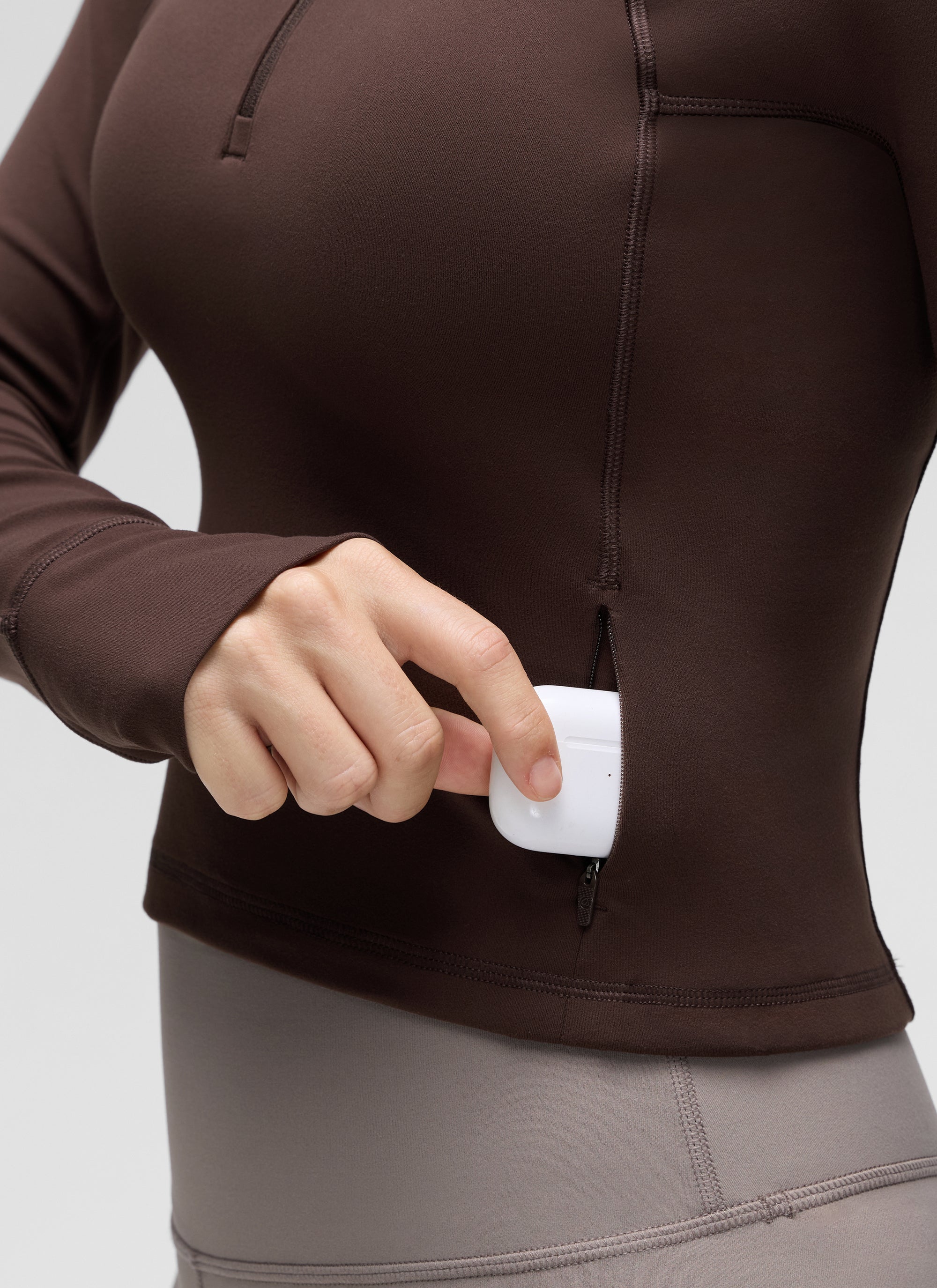 CRZ YOGA Pambabaeng Yoga Slim Fit Tops Butterluxe Half-Zip Long Sleeve Hot Fudge Brown