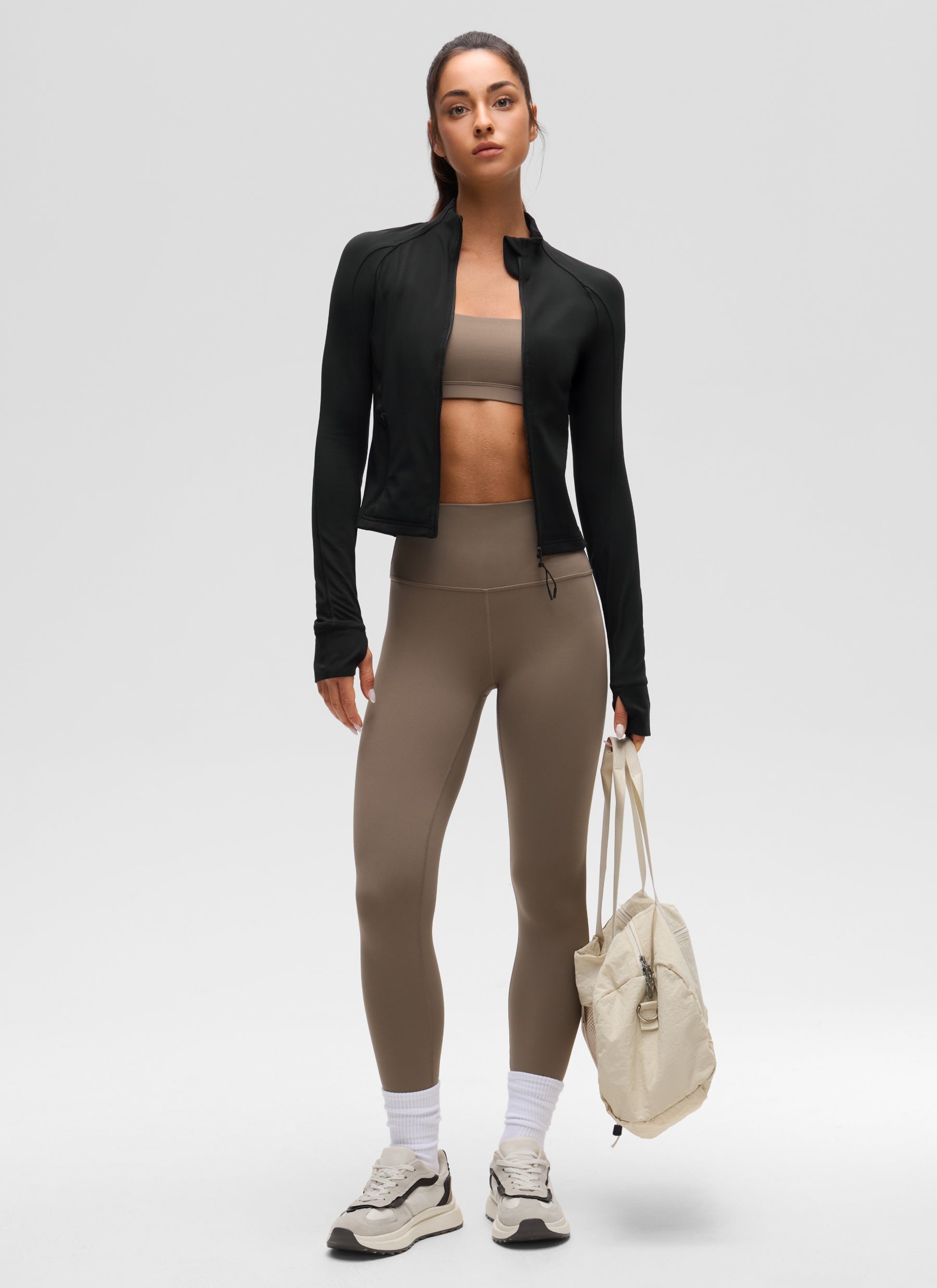 CRZ YOGA Pambabae Butterluxe Mga Jacket na Itim na may Buong Zip at Cropped Pocket na Panlabas