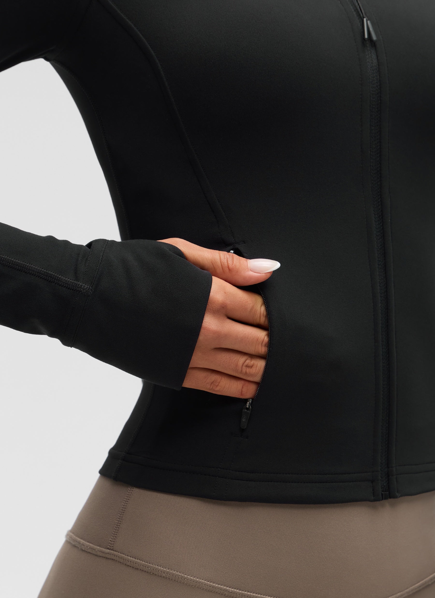 CRZ YOGA Pambabae Butterluxe Mga Jacket na Itim na may Buong Zip at Cropped Pocket na Panlabas