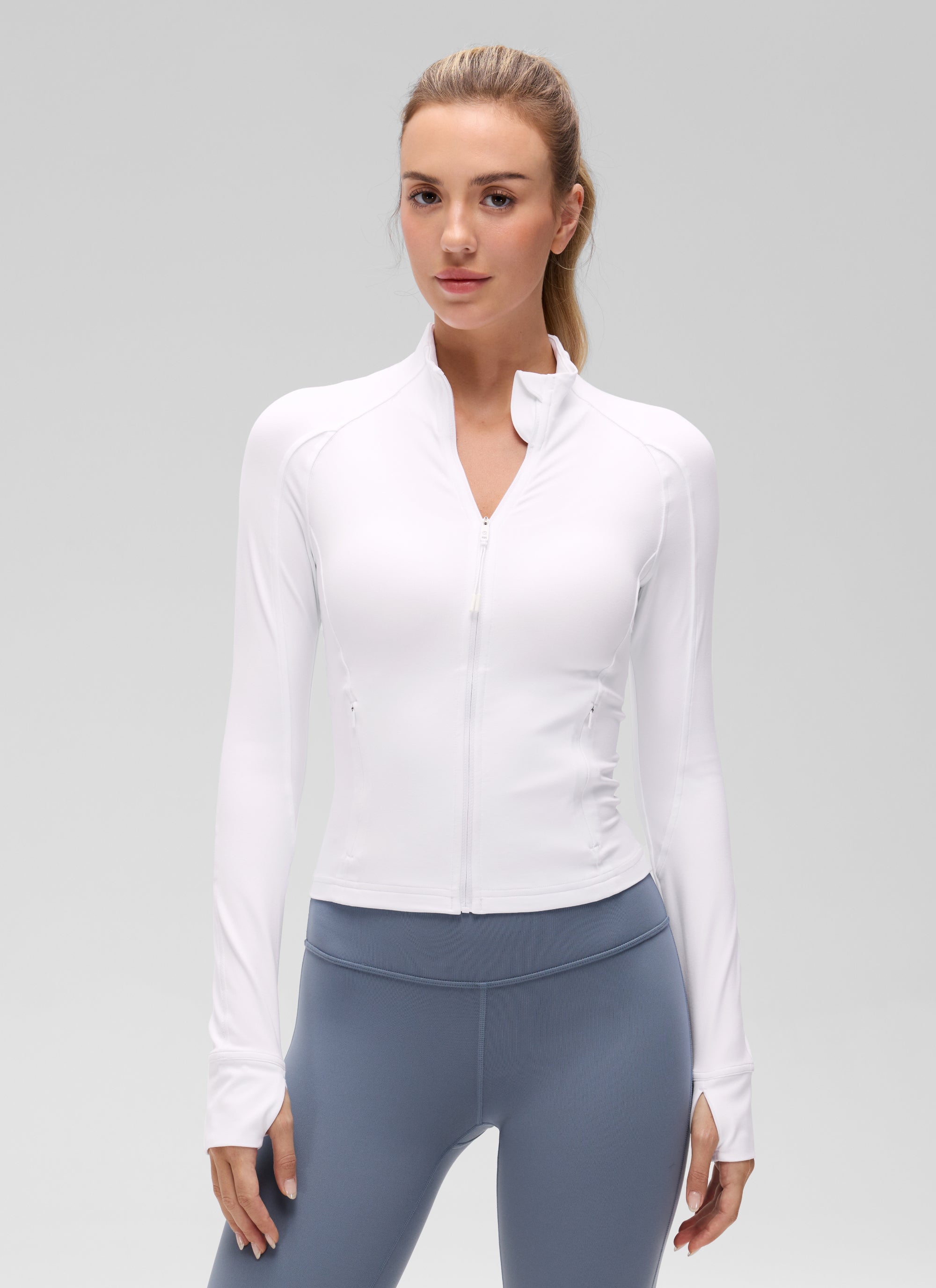 CRZ YOGA Pambabae Butterluxe Puting Cropped Pocket Outerwear na may Full Zip Jacket
