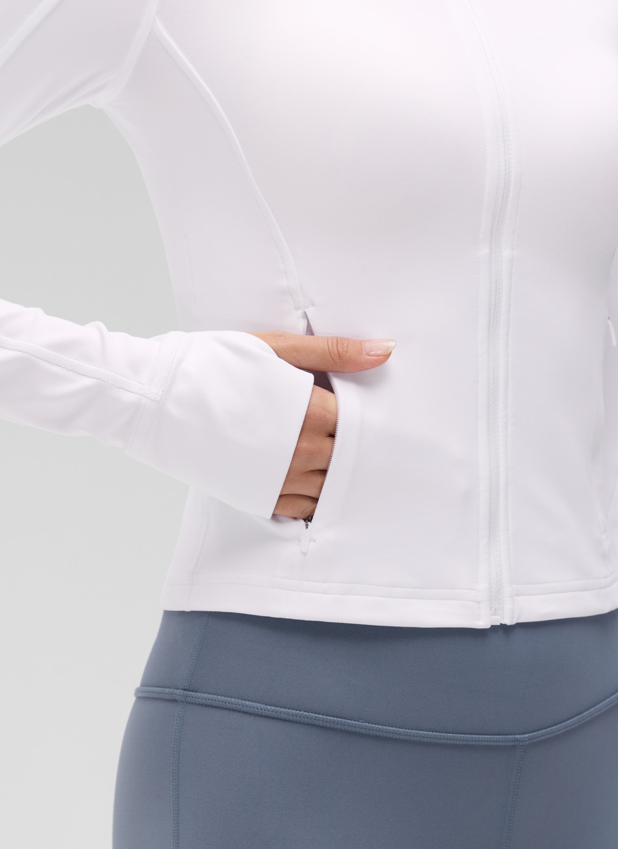 CRZ YOGA Pambabae Butterluxe Puting Cropped Pocket Outerwear na may Full Zip Jacket
